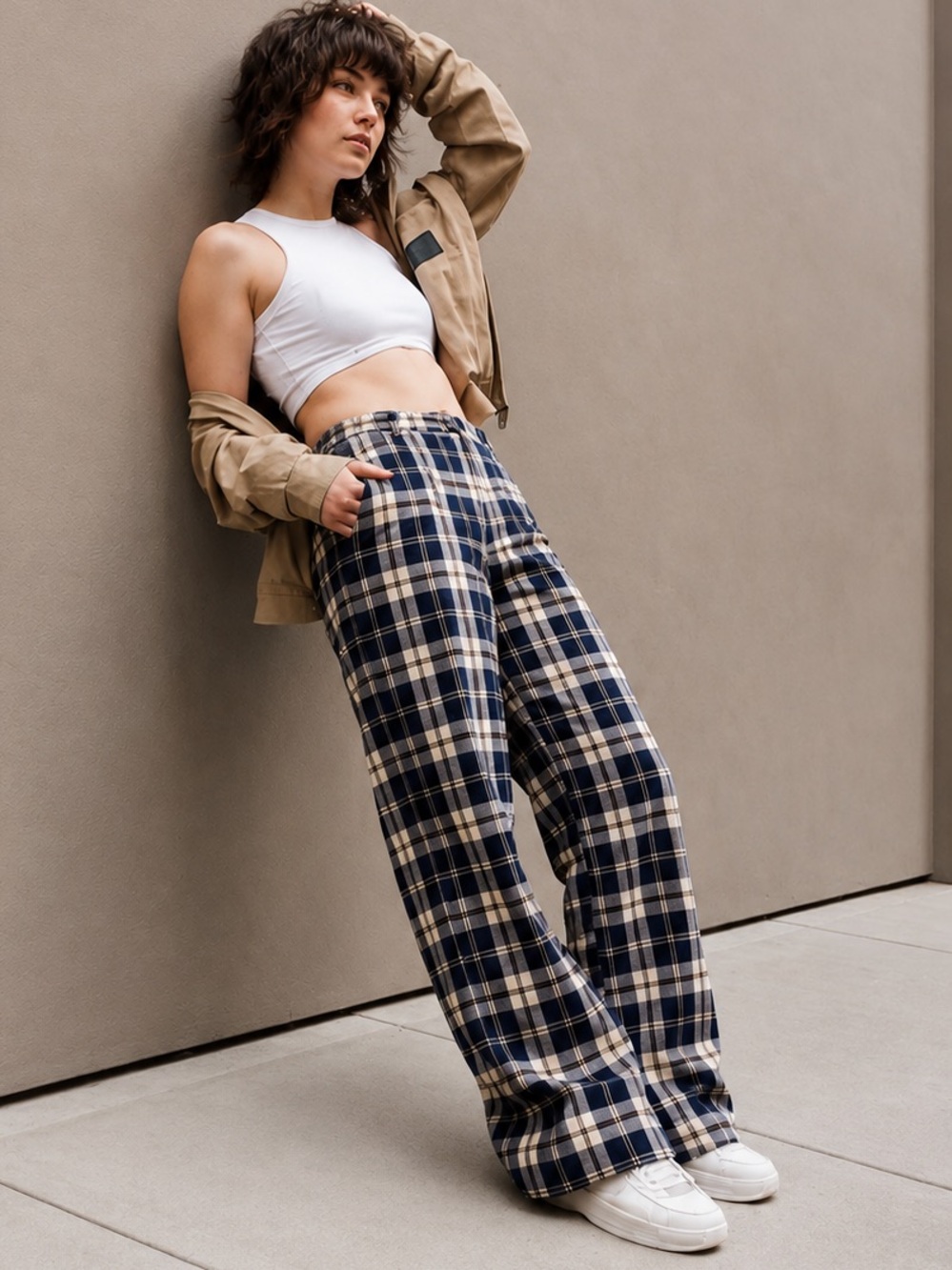 Brandy Melville Navy & Cream Amelia Plaid Trousers High Waisted Size XS